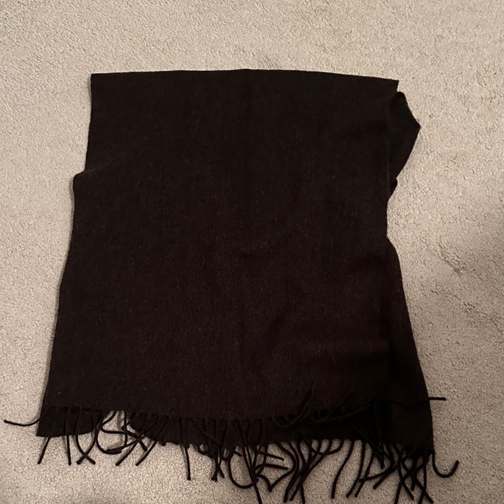 New Uniqlo cashmere chocolate brown scarf